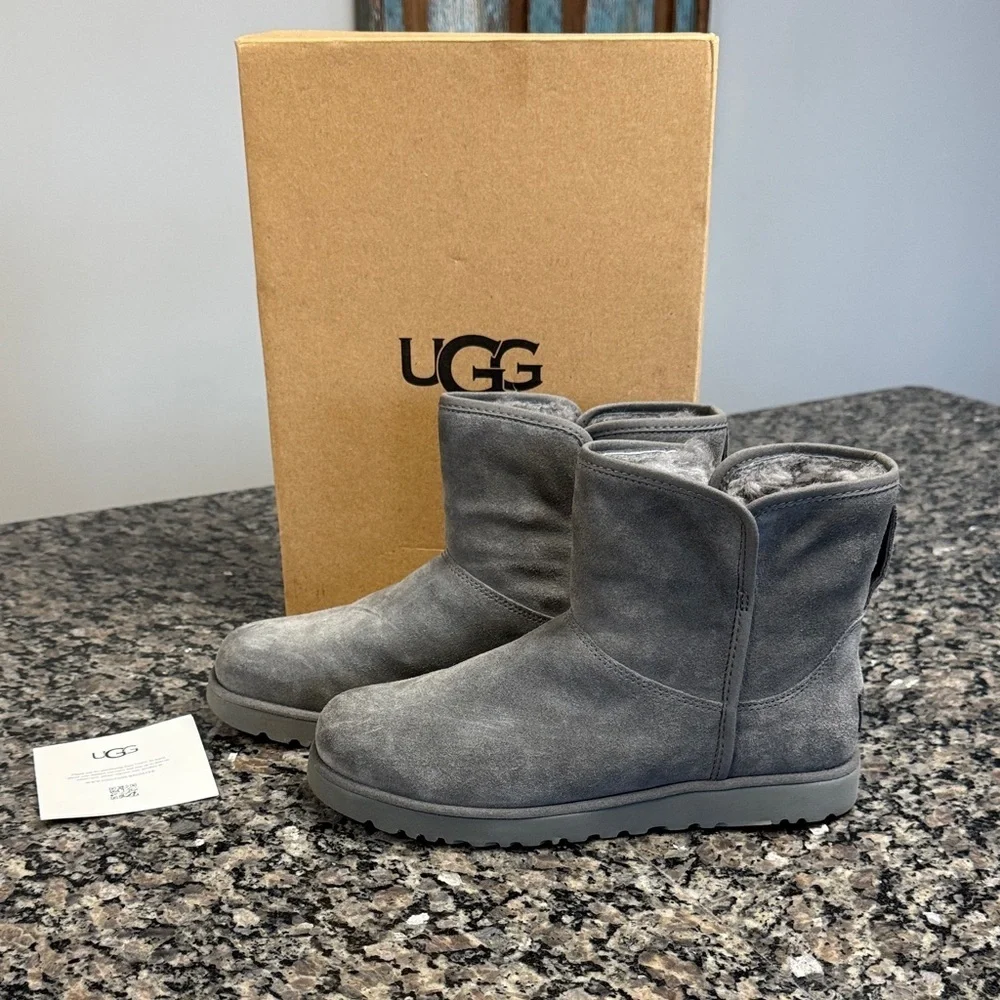 UGG Cory ll gray Suede Ankle Boots NEW